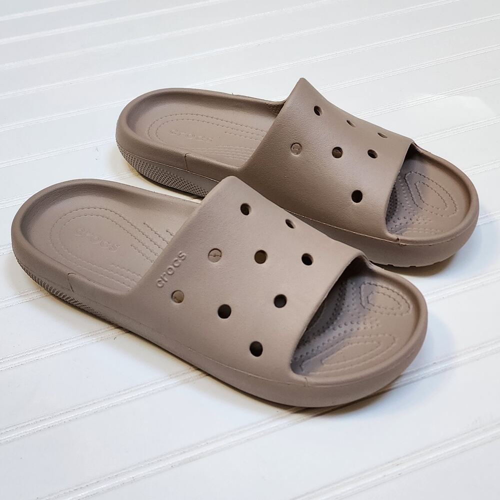 NWOT Crocs Unisex Adult Classic Slide Sandals Size 8 Men's/10 Women's Taupe